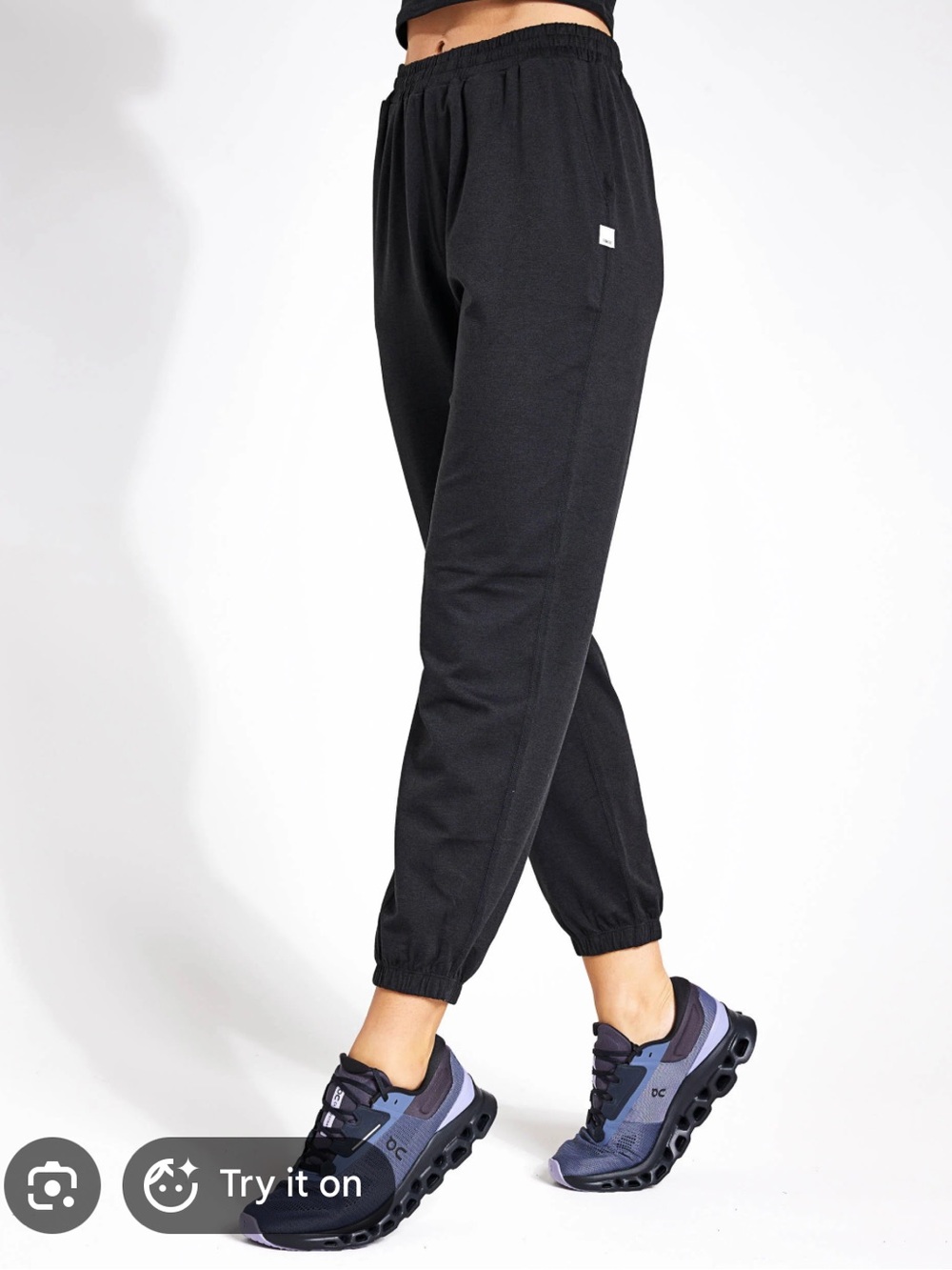 Vuori Women’s Black Boyfriend Jogger Medium